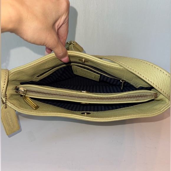 Vintage Coach Sonoma Leather Shoulder/Crossbody Bag Pistachio Green - Picture 8 of 12